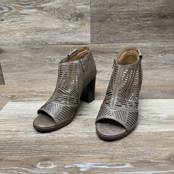 Report Aquarium Taupe Open Toe Lazer Cut Ankle Shoes Women's Size 7 - Picture 1 of 5